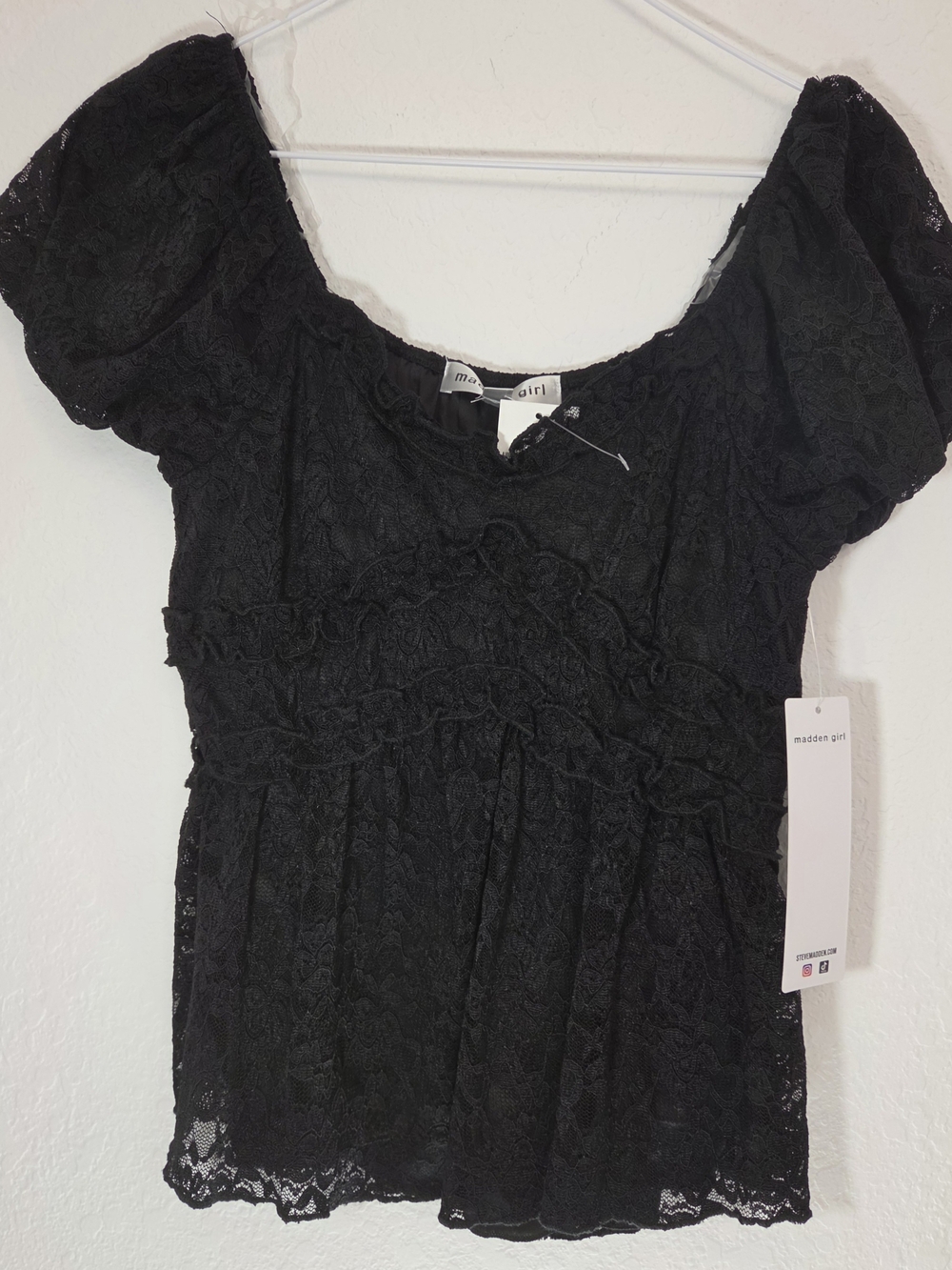 Madden Girl Black Lace Puff-Sleeve Peplum Top